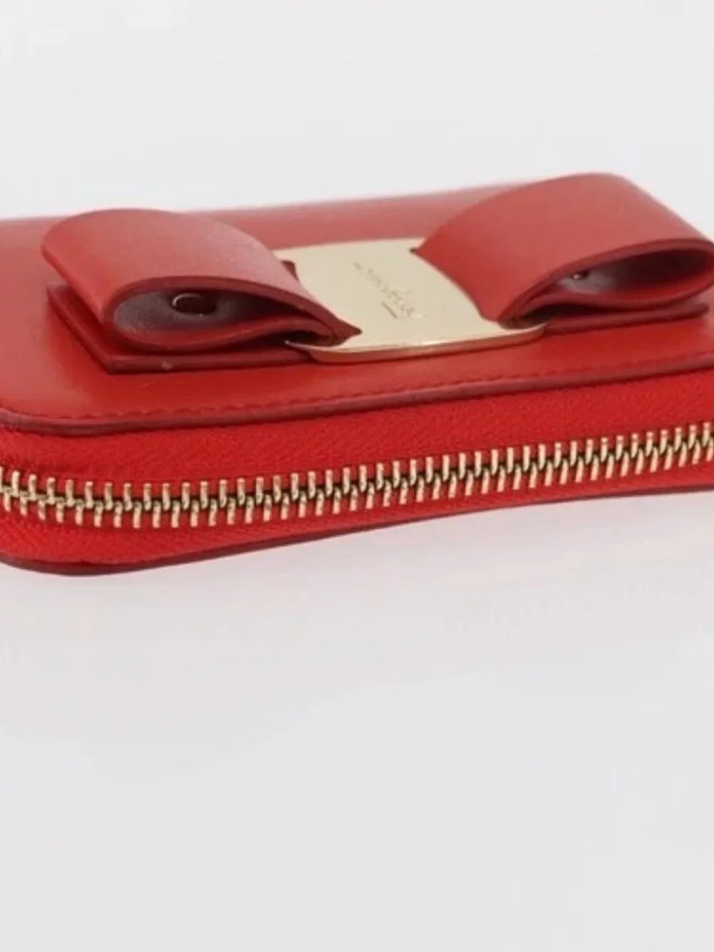 Salvatore Ferragamo brand	salvatore ferragamo